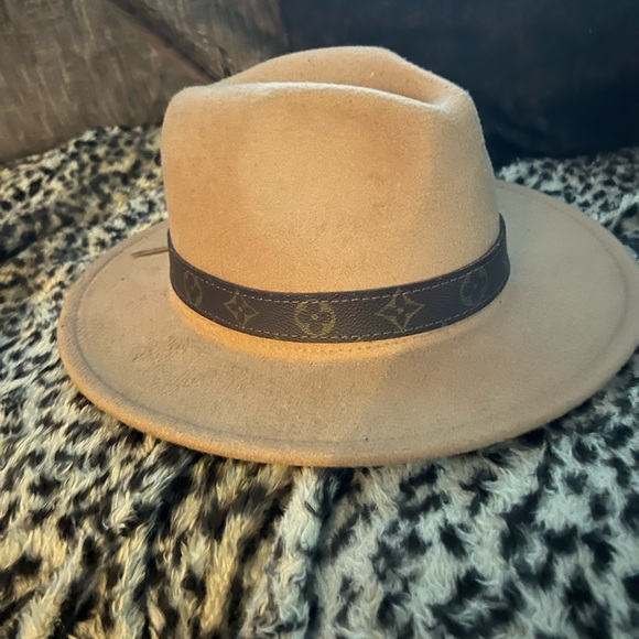 KIG hat - Picture 2 of 2